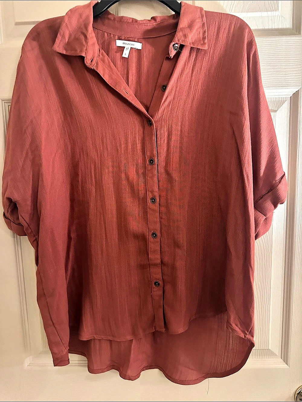 Maurices Button Front Top in Rust Size Large